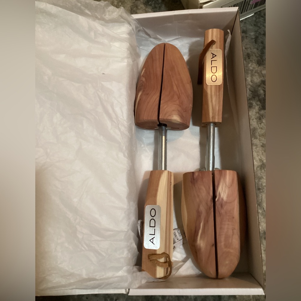 Aldo Men’s Cedar Wood Shoe Trees Aromatic Cedar Size Medium Shoe Size 8-9